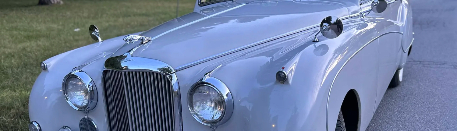 Jaguar MK IX Front
